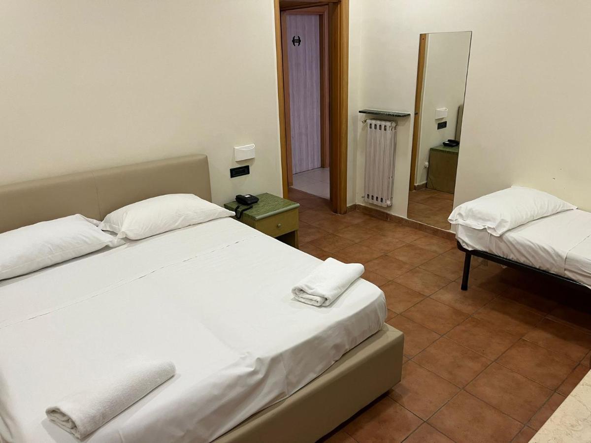 Hotel Porta A Porta * Naples